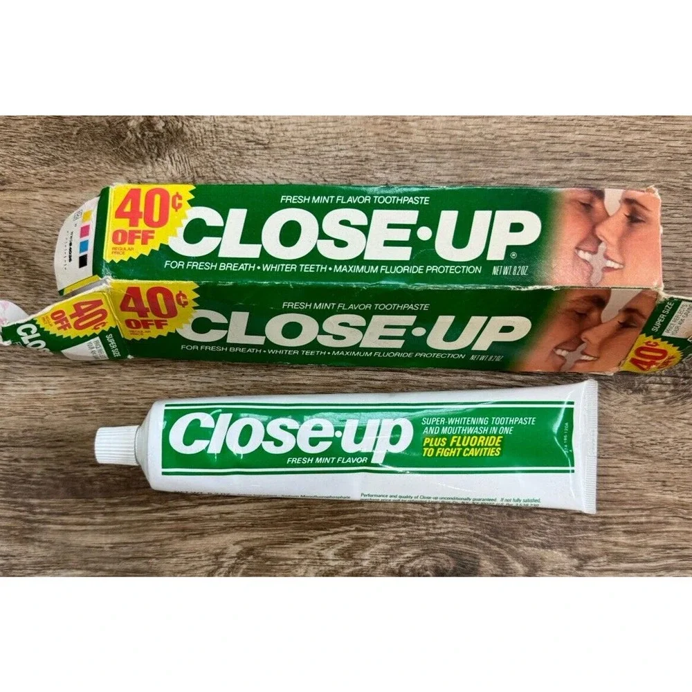 Vintage Close Up Mint Fluoride Toothpaste 8.2 OZ. New Unused Tube